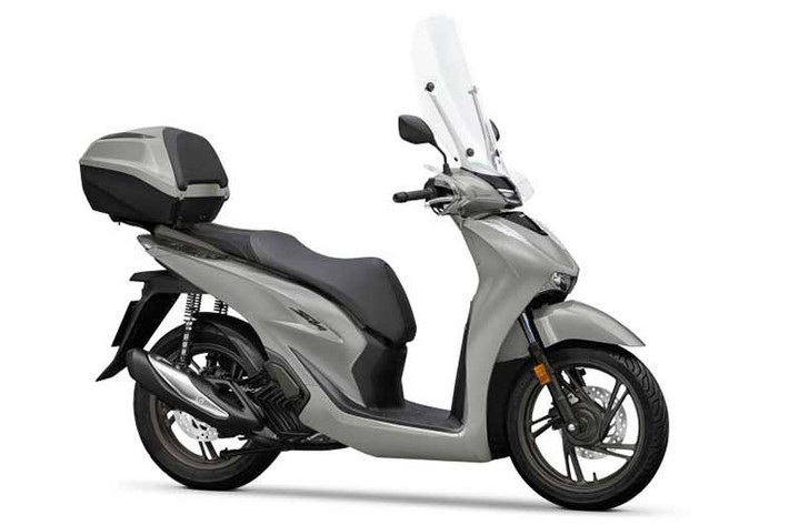 Ngoài những nâng cấp ở bên ngoài, hệ thống động cơ 125cc và 150cc trên SH Vetro cũng không có thay đổi so với bản tiêu chuẩn. SH 125i Vetro được trang bị động cơ eSP+ một xi-lanh 125cc, làm mát bằng dung dịch, phun xăng điện tử, giúp sản sinh công suất 12,8 mã lực.