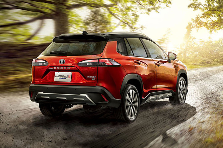 Được biết, mẫu xe SUV Toyota Corolla Cross đã ra mắt thị trường Đài Loan vào tháng 10 năm ngoái. Trong tháng 8/2021 vừa qua, hãng Toyota đã bán được gần 40.000 chiếc Corolla Cross cho khách hàng Đài Loan. Nhờ kết quả này, Toyota Corolla Cross đã thống trị phân khúc SUV cỡ B nói riêng và toàn thị trường ôtô Đài Loan nói chung.