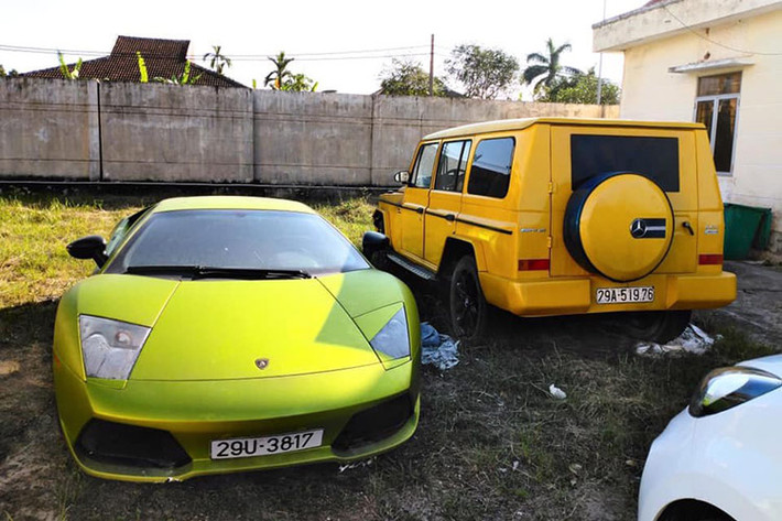 Lamborghini Murcielago LP640 còn nhận được nâng cấp bao gồm hệ thống treo cải tiến, lập trình sửa đổi và bộ ly hợp mới cho hộp số tuần tự tự động "e-Gear" 6 cấp của xe. Chế độ Corsa được trang bị ngay trên bệ điều khiển trung tâm. Trong khi đó, số lùi (R) lại được tích hợp góc bên trái của vô-lăng.