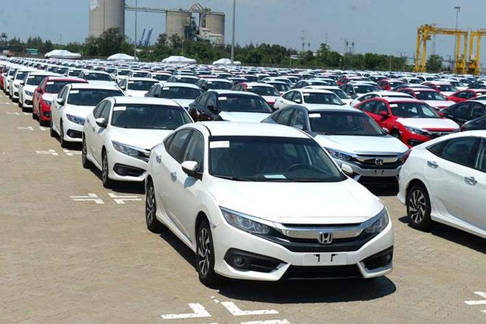 Xu hướng giảm doanh số là tình trạng chung của toàn thị trường ôtô Việt trong tháng 2/2020, nhiều xe rơi vào tình trạng cám cảnh chỉ 1-2 chiếc được bán ra, Suzuki Swift là một ví dụ điển hình. Tuy nhiên một điều đáng bất ngờ là hai mẫu xe ế trường kỳ trong năm 2019 như Isuzu D-max, Isuzu Mu-X lại rời Top nhường chỗ cho Suzuki Swift, Ford Tourneo. Như mọi lần, Toyota vẫn là hãng nằm trong top xe ế nhất Việt Nam tháng vưa qua với 4/10 mẫu góp mặt.