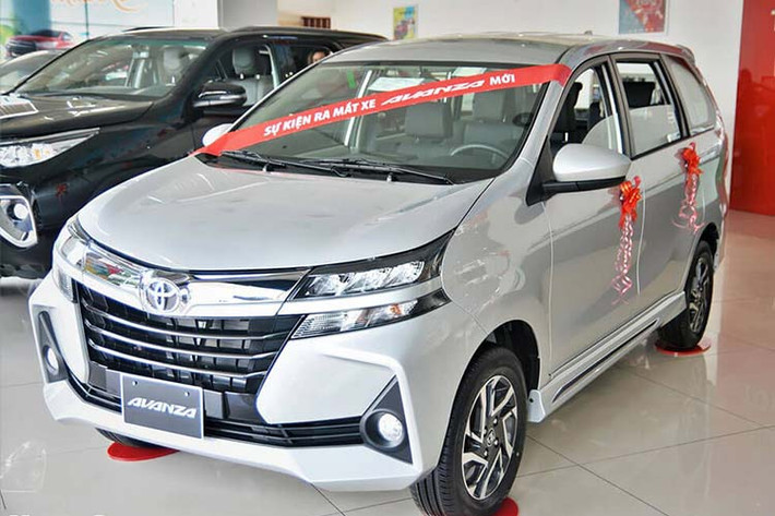 Dù đã được Toyota tung ra bản nâng cấp nhưng trái ngược với sự hấp dẫn của mẫu MPV Mitsubishi Xpander trên thị trường khi lọt vào top 10 mẫu xe ăn khách thì Toyota Avanza lại thường xuyên nằm vào bảng xếp hạng những mẫu xe bán chậm. Toyota Avanza hiện có 3 phiên bản giá dao động từ 544-612 triệu đồng.