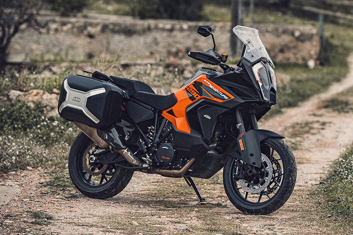 KTM 1290 Super Adventure 2021 mới - mẫu xe Adventure được đánh giá có khả năng off-road tốt nhất thế giới đã chính thức được giới thiệu đến thế giới vào đầu năm 2021 này.