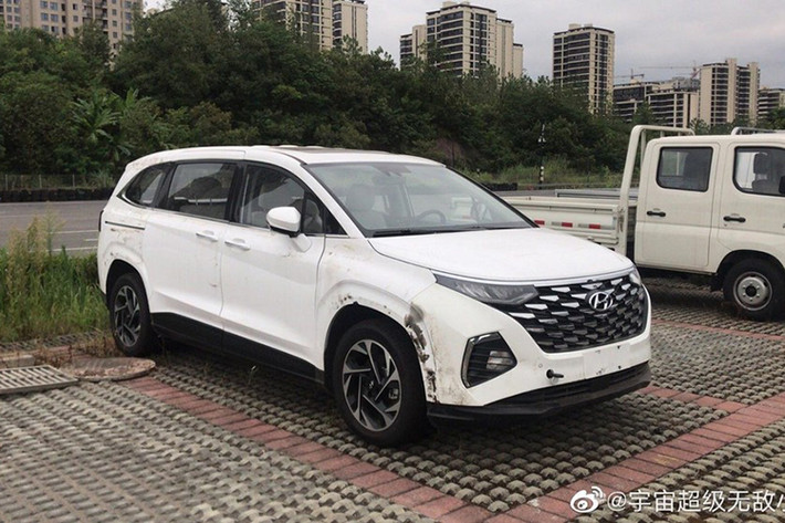 Việc hãng Hyundai đang phát triển một mẫu MPV hoàn toàn mới mang tên Custo đã không còn là bí mật của ngành công nghiệp ôtô. Tuy nhiên, mãi đến nay, Hyundai Custo 2021 mới lộ diện hoàn toàn.