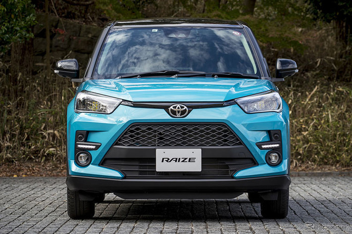 Mẫu SUV cỡ nhỏ Raize 2021 được phát triển dựa trên nền tảng DNGA - vốn là biến thể giá rẻ của Toyota TNGA. Nhờ vậy, nền tảng khung gầm này sẽ giúp cắt giảm trọng lượng vả tăng độ cứng chắc cho xe.