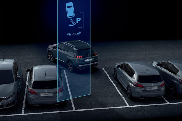 Về an toàn, hãng xe Pháp trang bị cho Peugeot 3008 2021 loạt công nghệ an toàn tiên tiến bao gồm: hệ thống nhận diện biển báo tốc độ, cảnh báo và hỗ trợ giữ làn đường, hệ thống cảnh báo điểm mù, cảnh báo mất tập trung, nhắc nhở thời gian lái xe, camera lùi 180 độ giả lập hai bên và 6 túi khí.