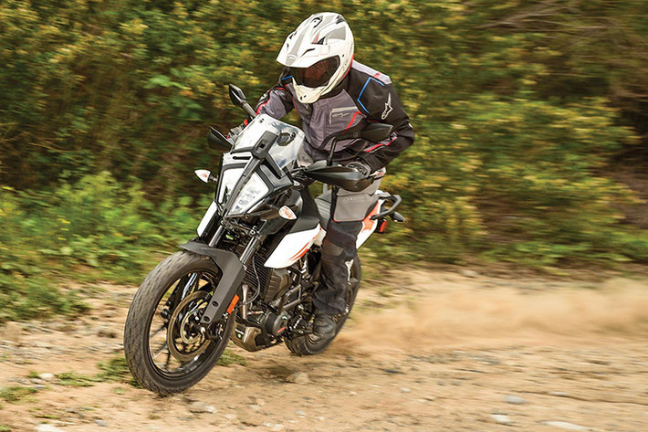 Tại thị trường Việt nam hiện nay, KTM 390 Adventure 2020 mới sẽ là một trong những lựa chọn tốt nhất trong phân khúc Adventure dưới 200 triệu đồng. Mẫu xe này so kè cùng hàng loạt đối thủ như Kawasaki Versys X-300, Benelli TRK 502 hay Royal Enfield Himalayan và Honda CB500X.