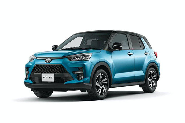 Phiên bản Toyota Raize tại Việt Nam dùng động cơ tăng áp 1.0L 3 xi-lanh sản sinh công suất 98 mã lực và mô-men xoắn cực đại 140 Nm, đi kèm hộp số CVT. Trước đó, đối thủ trực tiếp của Toyota Raize là Kia Sonet đã nhanh chân khi “lên sàn” ngay từ đầu tháng 10/2021 với khởi điểm từ 499 triệu và cao nhất lên tới 609 triệu đồng.
