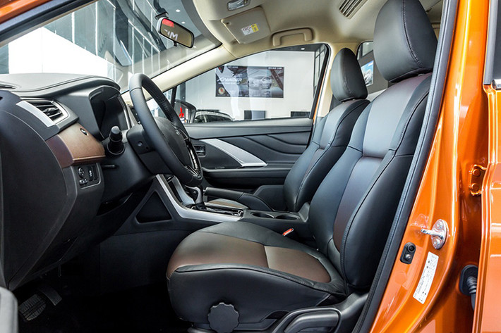 Mitsubishi XPANDER CROSS 2020 mới được trang bị động cơ 1.5L MIVEC. Công nghệ điều khiển van biến thiên điện tử MIVEC độc quyền giúp tăng công suất cho phép xe vận hành hiệu quả, đồng thời khai thác tối ưu hiệu quả tiết kiệm nhiên liệu hàng đầu phân khúc .