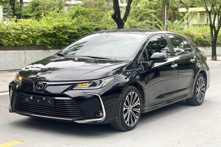 Hai vị trí cuối cùng gọi tên Toyota Corolla Altis và Ford Explorer với cùng doanh số chỉ 33 xe, đều giảm so với kỳ báo cáo tháng trước.