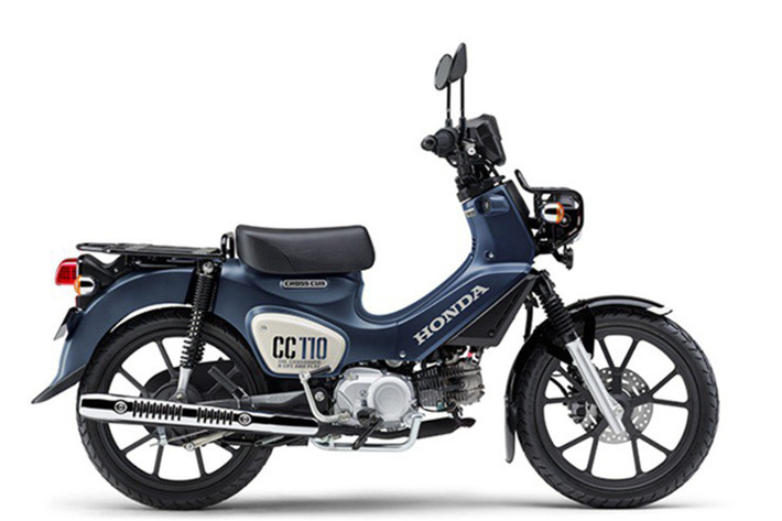 Xe sử dụng hộp số 4 cấp dạng vòng (có thể chuyển từ số 4 về số 1) cùng với ly hợp ly tâm tự động, hệ thống phun xăng điện tử PGM-FI, bình xăng dung tích 4,1 lít và mức tiêu thụ nhiên liệu cực ấn tượng – 67,9 km/lít theo tiêu chuẩn WMTC. Ngoài ra, còn có phiên bản động cơ dưới 50cc dành riêng cho người có bằng lái loại 1 tại Nhật Bản.