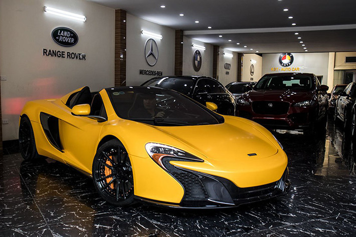 Siêu xe McLaren 650S Spider được ra mắt lần đầu tại triển lãm Geneva Motor Show năm 2014. Mẫu xe mui trần độc đáo này được thiết kế bởi McLaren Automotive và kế thừa khá nhiều công nghệ từ "người anh em trong nhà" là McLaren MP4-12C, ngoài ra xe cũng được làm mới một số chi tiết để phù hợp hơn.