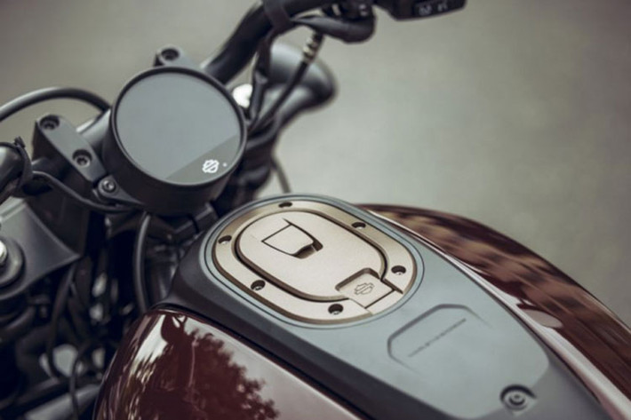 Sức mạnh tối đa của Harley-Davidson Sportster S 2021 hoàn toàn mới đạt 120 mã lực và được "thửa" từ Pan American nhưng điều chỉnh lại phù hợp hơn với dáng xe. Sức mạnh động cơ được truyền động qua dây cu-roa đặc trưng.