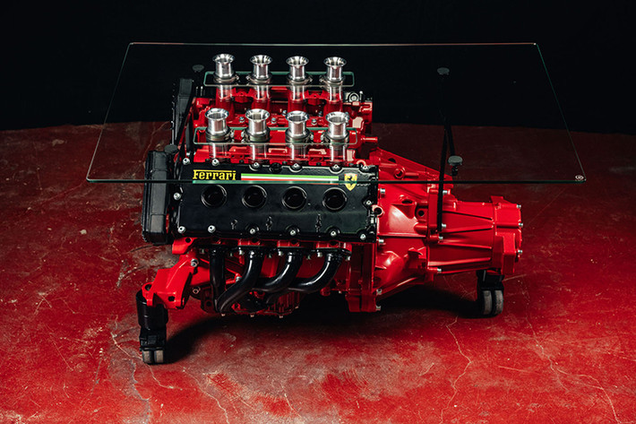 RM Sotheby’s dự kiến giá bàn cà phê V8 Ferrari này sẽ được bán ở mức từ 50.000 đến 75.000 đô la (tương đương khoảng 1,2 tỷ đến 1,8 tỷ đồng). Đây là một số tiền lớn, đặc biệt là khi có những động cơ Ferrari hiện đại khác được bán trên eBay với giá thấp hơn nhiều.