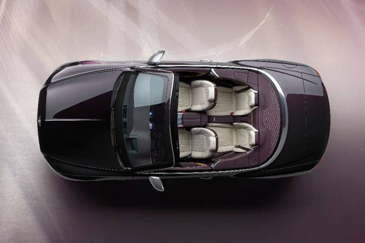 Ngoài sự độc bản, chiếc Continental GTC "hàng thửa" đầu tiên được tạo ra để đấu giá từ thiện tại Lễ hội rượu vang mùa đông Naples (Naples, Florida). Và đó cũng là lý do chính khiến giá đấu thắng cuộc của chiếc xe là 1,7 triệu USD.