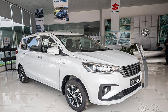 Kết thúc tháng 10/2021, chỉ có 8 ze Ertiga đến tay khách hàng. Từng có thời điểm được xem là mẫu xe bán chạy nhất của Suzuki tại Việt Nam nhờ các chính sách giảm giá khuyến mãi..., tuy nhiên khó khăn về nguồn cung cùng áp lực cạnh tranh từ các đối thủ cùng phân khúc khiến doanh số Suzuki Ertiga ế ẩm và lọt vào đỉnh top bán chậm.