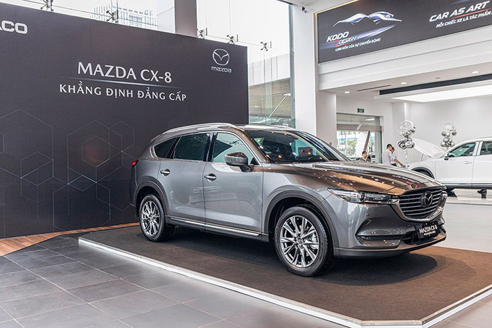 Việc doanh số bán khá lép vế so với các đối thủ mạnh như Toyota Fortuner hay Hyundai Santa Fe trong phân khúc SUV cỡ lớn tại thị trường ôtô Việt Nam cũng là lý do mà Thaco liên tục triển khai chương trình khuyến mãi tiền mặt khủng trong những tháng gần đây.