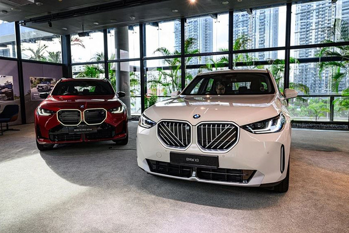BMW X3 2025 mới được giới thiệu tại thị trường Singapore với ba phiên bản gồm 20 xDrive, 20 xDrive M Sport và M50 xDrive, mẫu xe này hứa hẹn sẽ làm hài lòng khách hàng với thiết kế hiện đại và những cải tiến đáng chú ý.