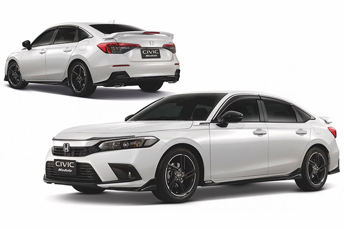 Trong khi đó, Honda Civic đang bán ở Việt Nam là mẫu xe đang có giá cao nhất phân khúc xe hạng C khi dao động từ 729 - 934 triệu đồng. Tuy nhiên, hiện nay các đại lý cũng đang dành ưu đãi cho khách hàng và dự tính chuẩn bị đón phiên bản mới nhập khẩu từ Thái Lan về Việt Nam.