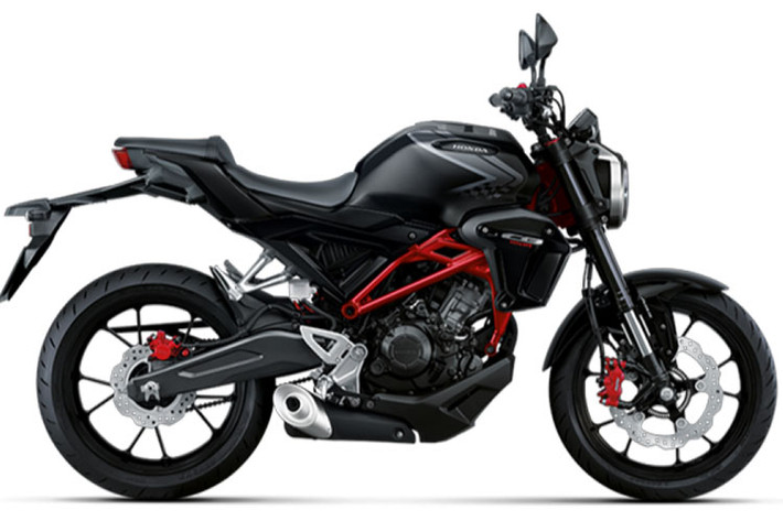 Khi chuyển sang phân phối chính hãng, giá rẻ giúp Yamaha XS155R được quan tâm hơn, nhất là với khách hàng trẻ có tài chính chưa nhiều. Trong khi đó, Honda CB150R đã bán chính hãng từ tháng 4/2019 với giá 105 triệu đồng, chỉ rẻ hơn khoảng 3 triệu đồng so với xe nhập khẩu tư nhân trước đó, nhưng bù lại so về công nghệ xe có nhiều điểm nổi trội.