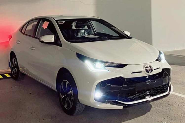 Toyota Vios 2023 Hiện giá xe Toyota Vios 2023 dao động từ 479-592 triệu đồng) đang nhận được hỗ trợ 50% lệ phí trước bạ từ hãng. Ngoài ra, khách mua xe còn được đại lý giảm thêm 30-50 triệu đồng tiền mặt. Bên cạnh đó, công ty tài chính Toyota TFS đồng hành cùng khách mua Toyota Vios ở thời điểm hiện tại với gói lãi suất ưu đãi 0% trong tháng 11/2023.