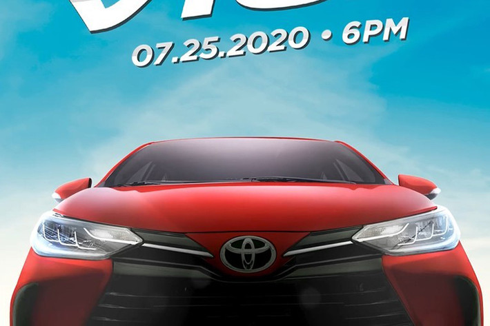 Ngoài ra, Toyota Vios 2020 còn sở hữu cụm đèn pha mới với thiết kế hiện đại hơn. Nan mạ crôm trên lưới tản nhiệt trông như ăn sâu vào bên trong cụm đèn pha. Thêm vào đó là cụm đèn sương mù trước nằm trong hốc mới, có thiết kế dọc giống người anh em Corolla Altis 2020.