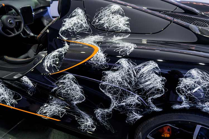 Như vậy, số tiền mà Minh Nhựa để sở hữu xe McLaren Elva được chủ nhân tiết lộ là 190 tỷ đồng, gần bằng với giá xe Koenigsegg Regera của đại gia Hoàng Kim Khánh, đã được "nóc nhà" tiết lộ 200 tỷ đồng. Các con số này chúng tôi xin khẳng định là do người trong cuộc bật mí.