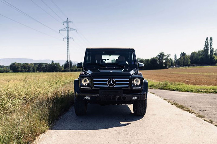 Mức giá xe Mercedes-Benz G500 Cabriolet Final Edition 2014 đnày lên tới 380.000 USD (khoảng 8,68 tỷ đồng) tại Đức, nó khiến nhiều người bất ngờ bởi vì số tiền đó có thể mua được gần 3 chiếc G-Class hoàn toàn mới hoặc 2 chiếc AMG G63 mà vẫn dư một khoản kha khá.