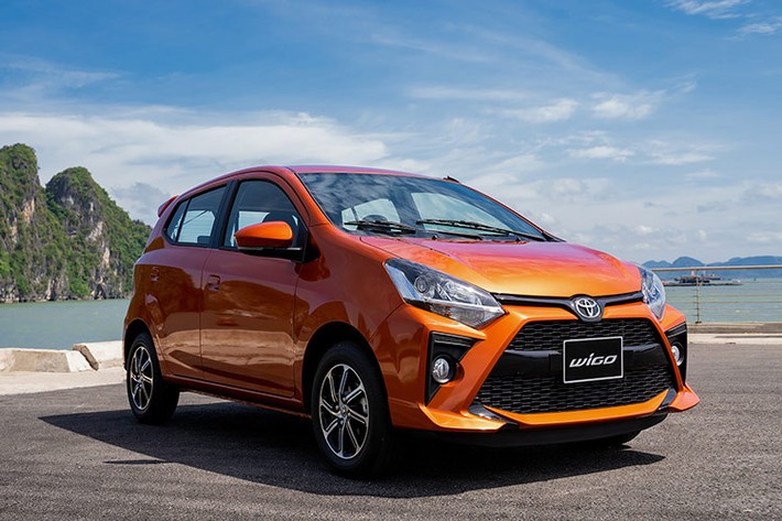 Toyota Wigo 2021 Người tiêu dùng hoàn toàn có thể tìm thấy mẫu xe Nhật Bản trên thị trường thứ cấp chỉ với 300 triệu trong điều kiện tương đối tốt, động cơ bền bỉ, nội thất còn mới và các tính năng hiện đại. Trong đó, chủ yếu là Toyota Wigo đời 2021 với đa dạng các tùy chọn phiên bản.