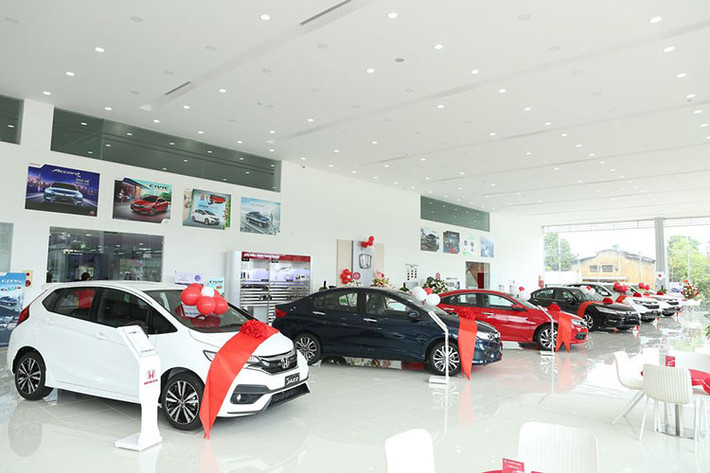 Thị trường ôtô Việt Nam tháng 5/2021 vừa qua xuất hiện dấu hiệu suy giảm chung, nguyên nhân một phần do đại dịch covid-19 đã trở lại gây ảnh hưởng đến kinh tế. Điều này đã ảnh hưởng đến khá nhiều thương hiệu lớn, đồng thời cũng làm xáo trộn bảng xếp hạng xe ôtô ế nhất Việt Nam.