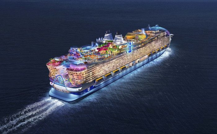 Du thuyền lớn nhất thế giới Icon of the Seas đã hoàn thiện quá trình xây dựng tại xưởng đóng tàu ở Phần Lan và thực hiện hành trình đầu tiên vào vùng nước mở trong cuộc thử nghiệm trên biển trước khi giao hàng vào tháng 10 tới. Ảnh: Telegraph