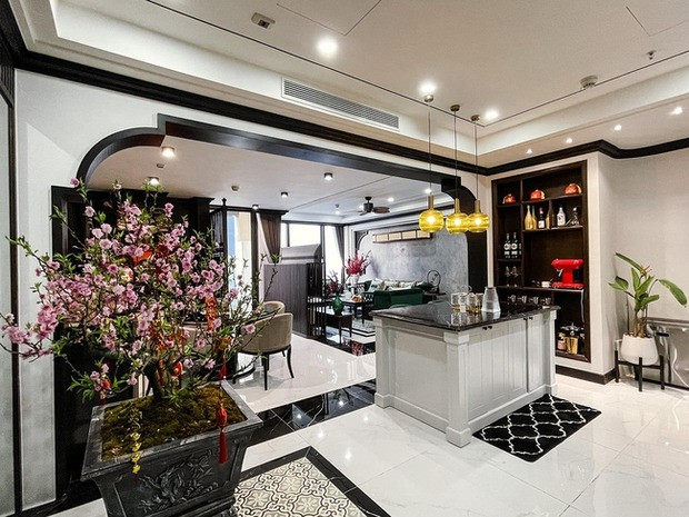Năm 2021, Phương Oanh chuyển đến căn hộ cao cấp mới rộng hơn 100m2 tại Bắc Từ Liêm (Hà Nội).