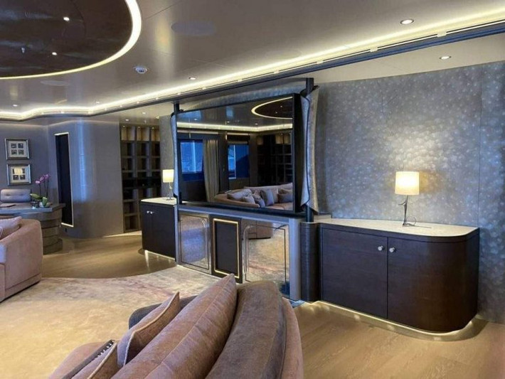 12 ca bin trên du thuyền có sức chứa tới 24 hành khách. Ảnh: Luxurylaunches