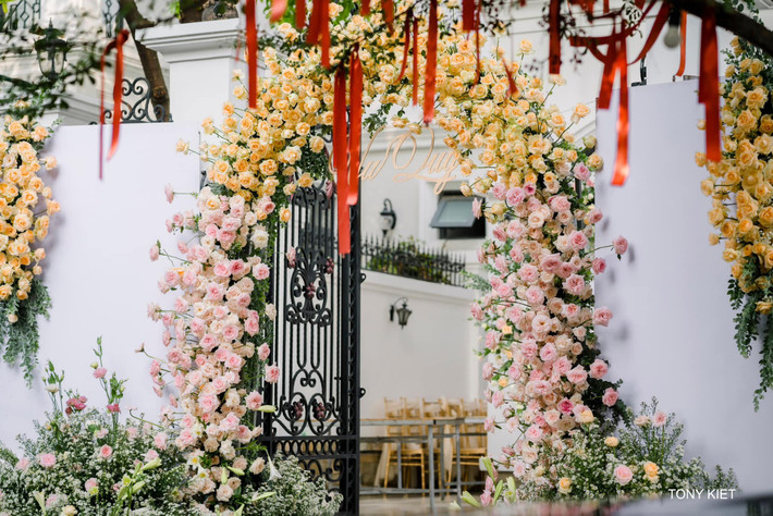 Đoàn Di Băng cho biết, vào nhà ngào ngạt mùi hương.