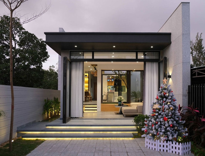 Nhà cấp 4 mái bằng với diện tích 60 - 80m2 gồm 2 phòng ngủ cũng là lựa chọn phù hợp cho gia đình có tài chính eo hẹp. Ảnh: Shome