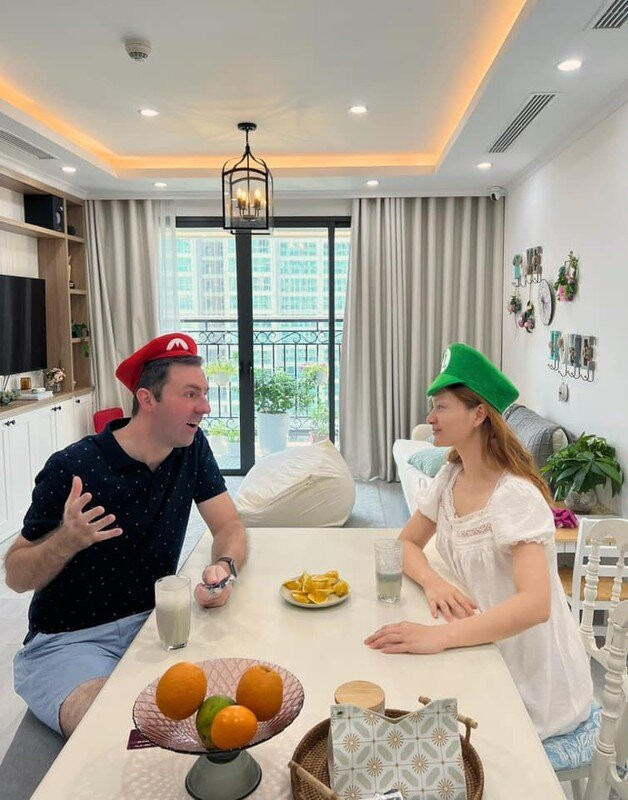 Trước đó, Lan Phương và chồng Tây sống trong căn hộ rộng 90m2 tại quận Tân Bình (TP HCM). Ảnh: FB Lan Phuong Nguyen