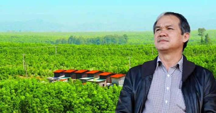 Trả lời báo giới trong cuộc họp báo tháng 11/2024 vừa qua, bầu Đức trải lòng: "Chết ở đâu, đứng lên ở đó. Nông nghiệp đã khiến Hoàng Anh Gia Lai sa lầy, nhưng cũng chính nhờ nông nghiệp để vực dậy và thoát khỏi tình cảnh khó khăn nhất".