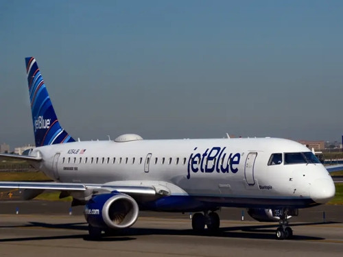 Embraer 190 thực hiện chuyến bay đầu tiên vào tháng 3 năm 2004. Ảnh: BI