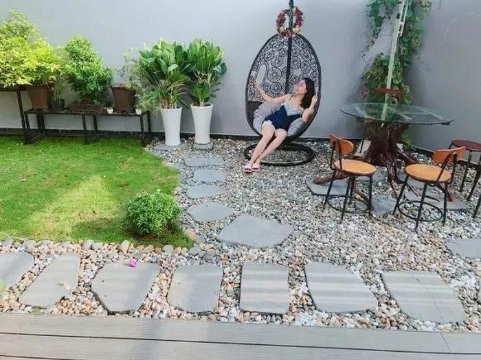 Trong khuôn viên sân vườn, Ốc Thanh Vân thiết kế không gian thư giãn, an nhiên. Ảnh: FB Ốc Thanh Vân