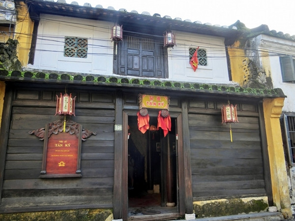 Tọa lạc tại số 101 Nguyễn Thái Học (thành phố Hội An, tỉnh Quảng Nam), nhà cổ Tấn Ký là ngôi nhà cổ còn tồn tại lâu đời nhất ở Hội An. Ảnh: Mia