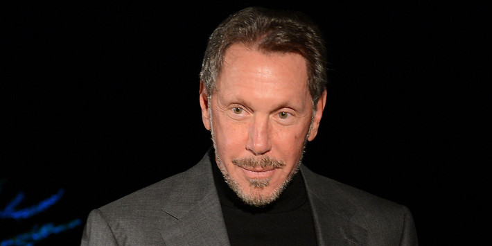 Trong khi đó, hãng Oracle chi 1,5 triệu USD để bảo vệ tỷ phú Larry Ellison. Ảnh: Huffington Post.