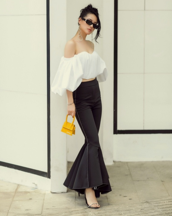 Khánh Linh The Face vừa mới tậu chiếc túi nhỏ xinh đến từ thương hiệu Jacquemus