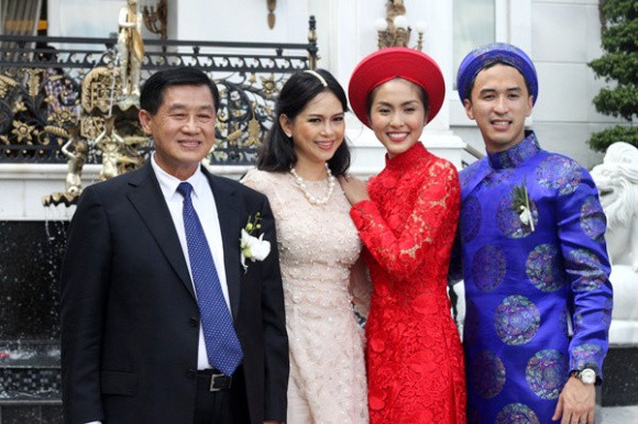Năm 2012, Tăng Thanh Hà khiến nhiều sao Việt ghen tỵ khi làm dâu đại gia tộc giàu có Johnathan Hạnh Nguyễn. Ảnh: Giadinhvietnam.