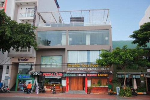 Lô đất 100 Bạch Đằng đang được sử dụng làm nhà hàng. Ảnh: Baodatviet.