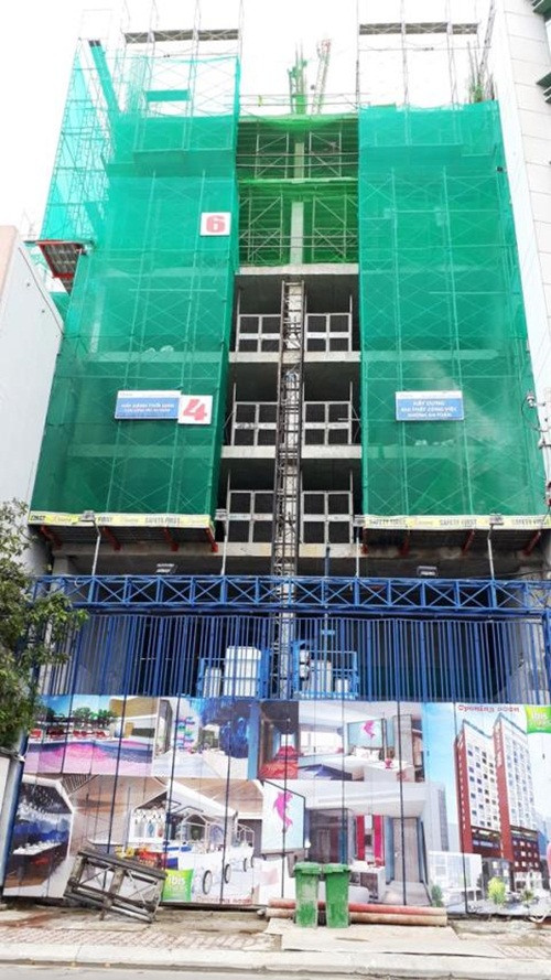 Số nhà 86 Bạch Đằng được quây kín. Hiện nơi đây đã mọc lên một tòa nhà cao tầng và được gộp lại với 2 lô 84 và 88. Ảnh: Baodatviet.