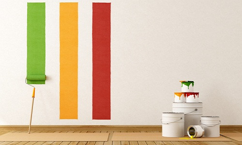 Bỏ qua chổi quét sơn. Một trong những sai lầm lớn nhất mà nhiều người mắc phải khi sơn nhà là chọn loại sơn đắt tiền nhất và bỏ qua tầm quan trọng của chổi quét sơn. Ảnh: Livspace.