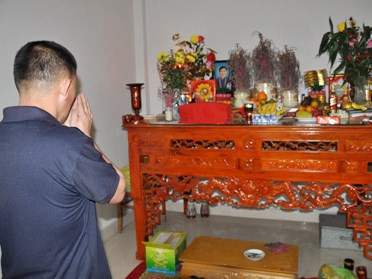 Sau gần 90 ngày điều tra phá án, đến tháng 3/2012, 5 thủ phạm trong vụ án trộm mộ gây phẫn nộ này là Đặng Toàn Thắng, Hồ Văn Tuấn, Vũ Trung Dũng, Nguyễn Phương Anh và Phan Văn Cương đã bị bắt. Vật chứng thu giữ là chiếc hộp sọ được xác định là của cụ bà đã nhanh chóng được trả về cho gia đình.