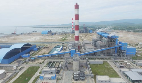 Những thông tin liên quan đến Dự án nhấn chìm 1 triệu m3 bùn xuống biển Bình Thuận của Công ty TNHH Điện lực Vĩnh Tân 1 gây xôn xao dư luận. Công thương yêu cầu tạm đình chỉ 15 ngày đối với ông Hà Quốc Quân, GĐ công ty tư vấn dự án. Ảnh: Kinh tế đô thị.