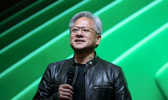 Tài sản của ông Jensen Huang tăng lên nhờ giá cổ phiếu của Nvidia tăng. Ảnh: BI