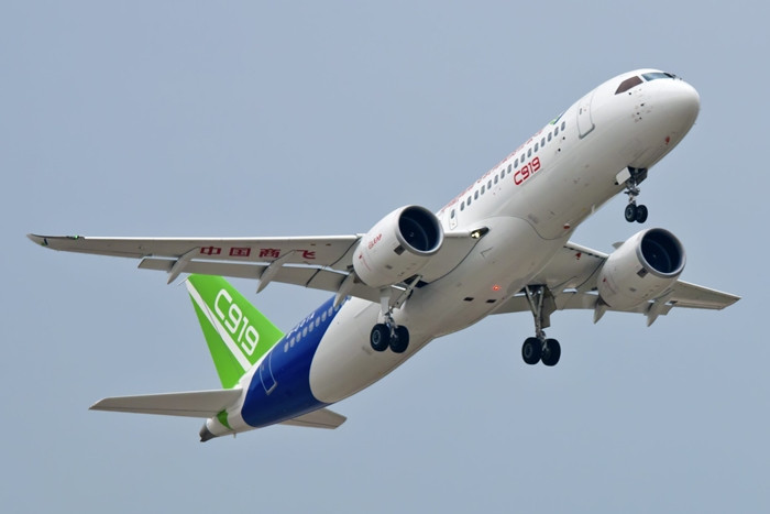Mỗi chiếc C919 được bán với giá 99 triệu USD, thấp hơn từ 6 - 11% so với đối thủ. Ảnh: AD Aerospace