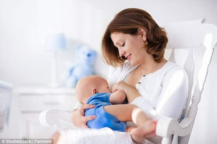 Kích thích sữa: Trái khế còn được khuyên dùng cho các bà mẹ đang cho con bú vì khế giúp kích thích sữa về nhiều hơn.
